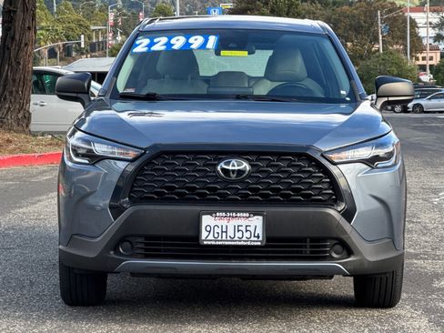 Used 2022 Toyota Corolla Cross L image 10