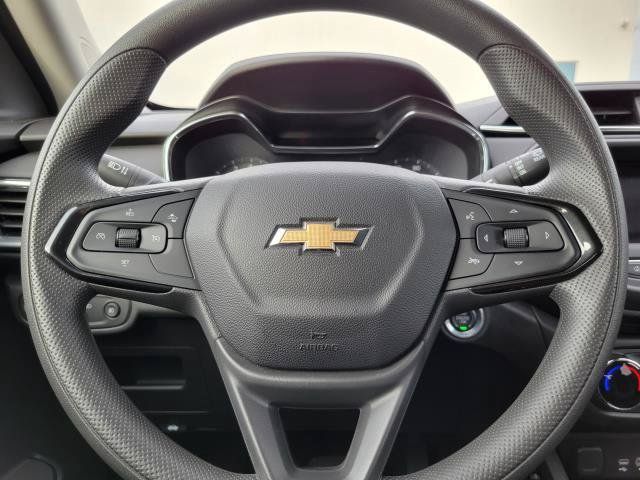 Used 2023 Chevrolet TrailBlazer LT FWD image 12