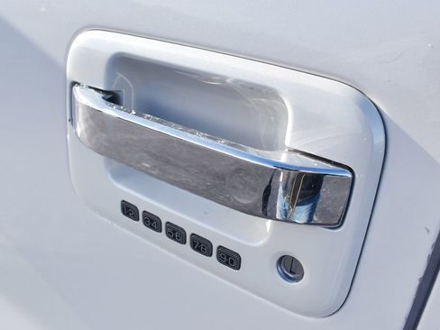 Used 2013 Ford F150 Lariat w/ Lariat Chrome Pkg image 18