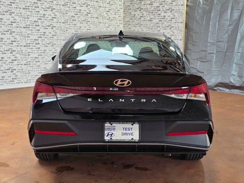 New 2026 Hyundai Elantra SEL Sport Premium FWD image 6
