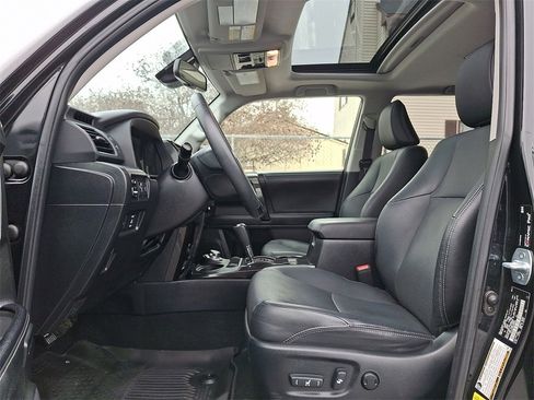 Used 2021 Toyota 4Runner Nightshade image 14