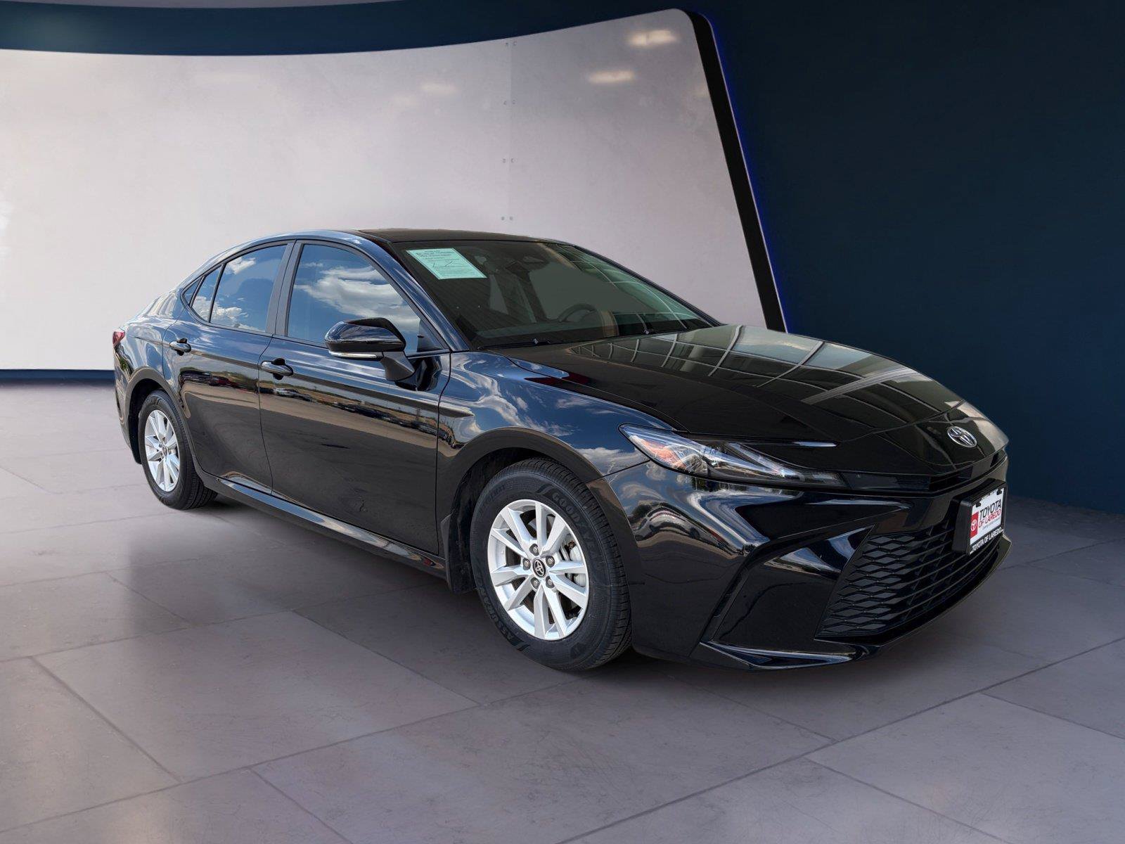 Used 2026 Toyota Camry LE w/ Convenience Package FWD image 7