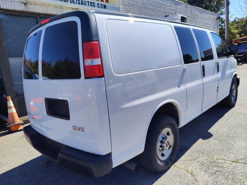 Used 2016 GMC Savana 2500 image 8