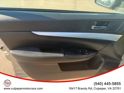 Used 2011 Subaru Outback 2.5i Premium w/ All-Weather Pkg image 9