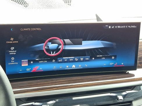 Used 2026 BMW X7 xDrive40i image 21