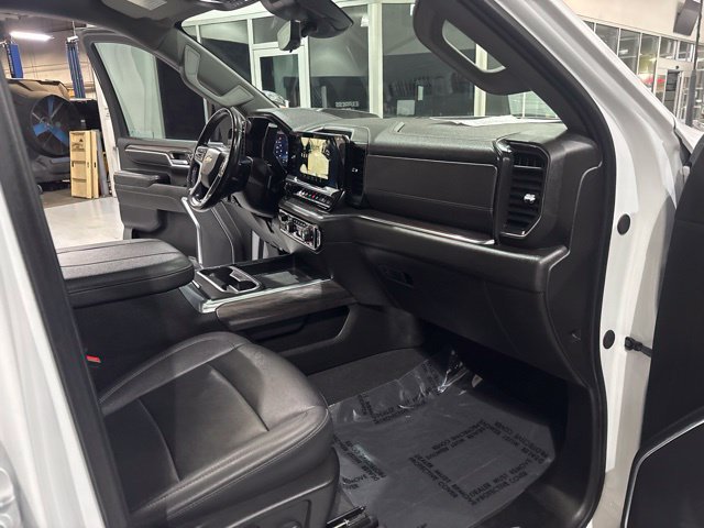 Used 2024 Chevrolet Silverado 2500 LTZ w/ LTZ Premium Package AWD/4WD image 32