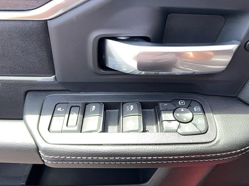 New 2026 RAM 2500 Laramie AWD/4WD image 29