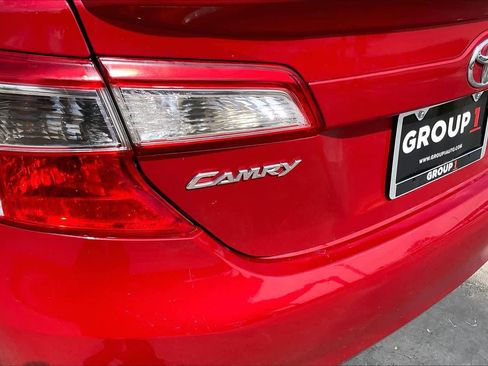 Used 2014 Toyota Camry SE FWD image 30