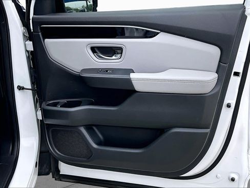 Used 2023 Honda Pilot Touring image 22