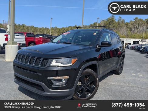 Used 2020 Jeep Compass Latitude image 1