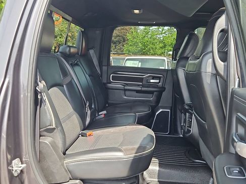 Used 2020 RAM 2500 Laramie w/ Night Edition AWD/4WD image 15
