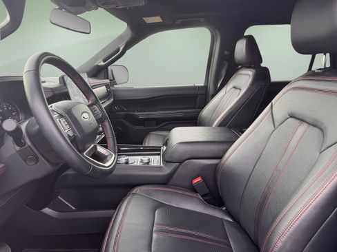 Used 2023 Ford Expedition Limited image 8