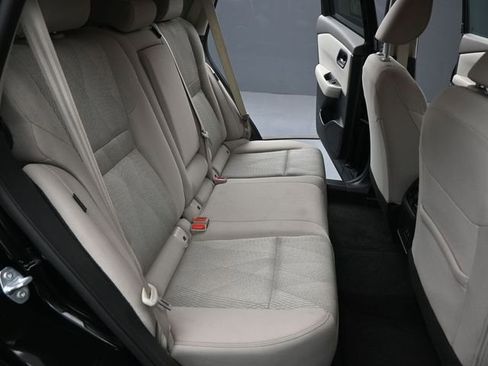 Used 2025 Nissan Rogue SV image 29