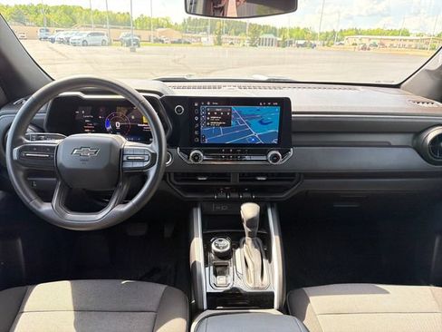Used 2024 Chevrolet Colorado Trail Boss w/ Technology Package AWD/4WD image 30