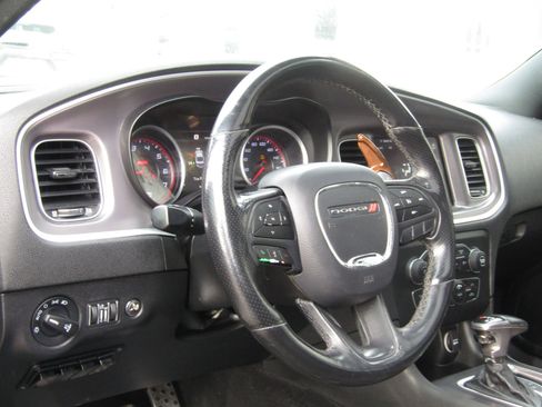 Used 2019 Dodge Charger Scat Pack image 9