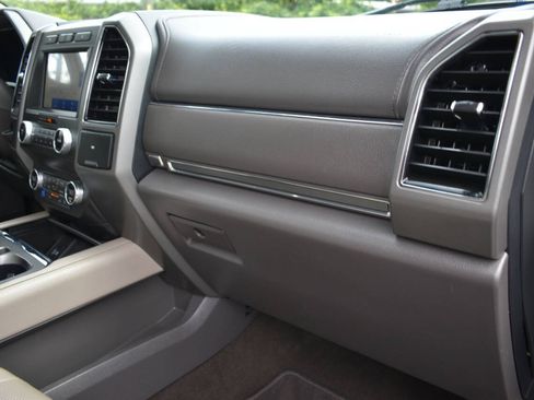 Used 2021 Ford Expedition XLT RWD image 24