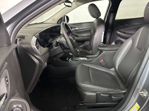 Used 2024 Buick Encore GX Sport Touring image 11