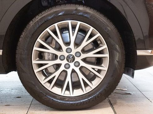 Used 2025 Genesis GV80 2.5T Standard image 9