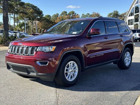 Used 2020 Jeep Grand Cherokee Laredo image 5