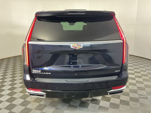 Used 2022 Cadillac Escalade Premium Luxury image 19
