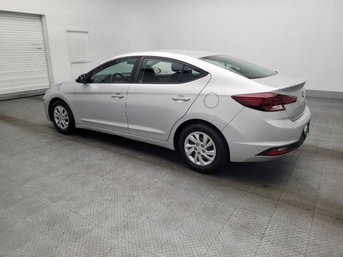 Used 2019 Hyundai Elantra SE w/ Cargo Package FWD image 3