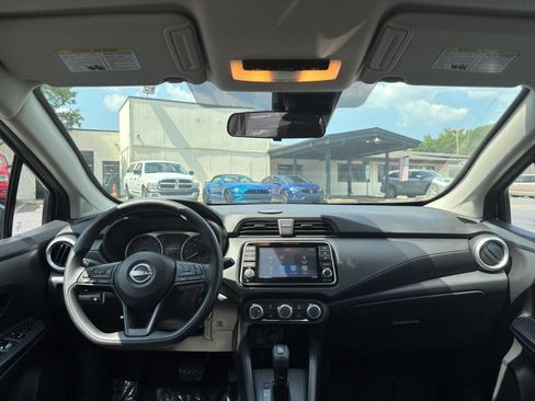 Used 2024 Nissan Versa S FWD image 28