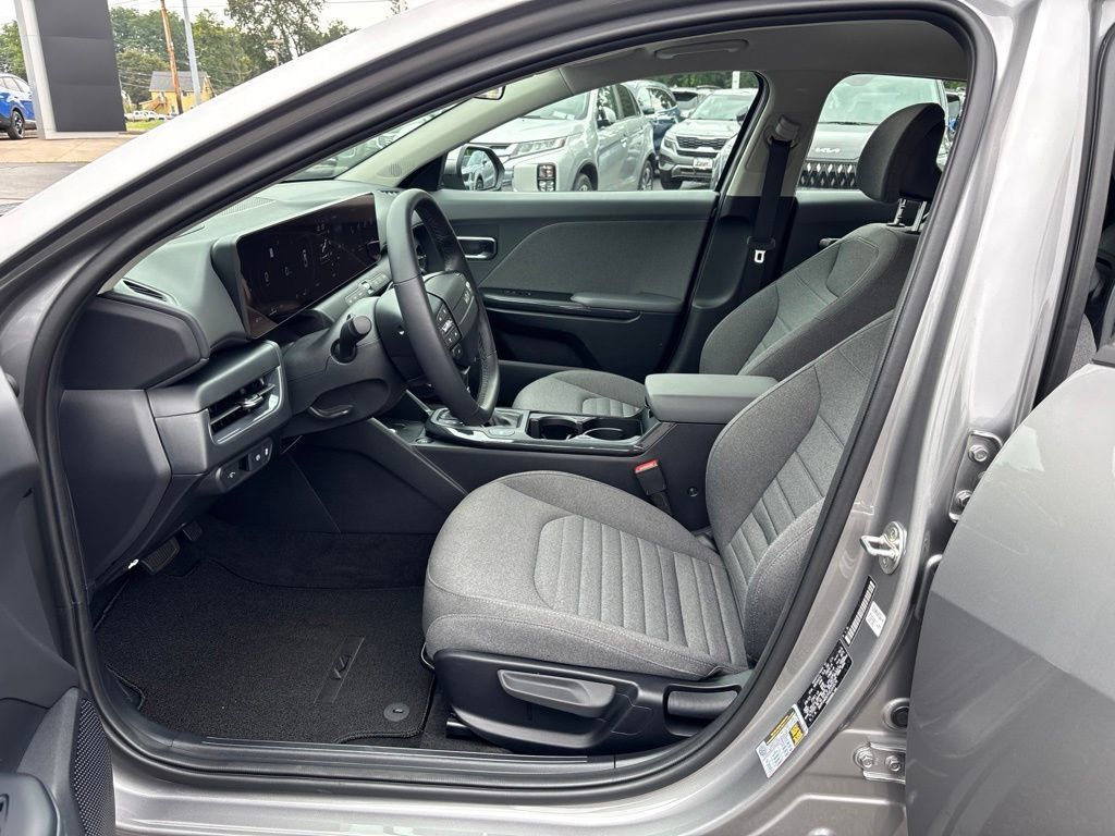 Certified 2025 Kia K4 GT-Line Turbo FWD image 16