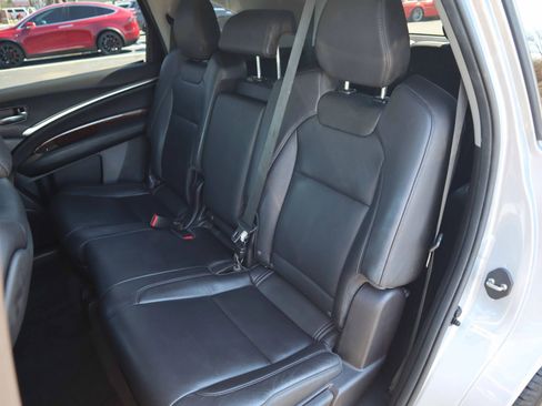 Used 2017 Acura MDX FWD image 3