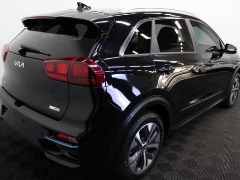 Used 2022 Kia Niro EX FWD image 7