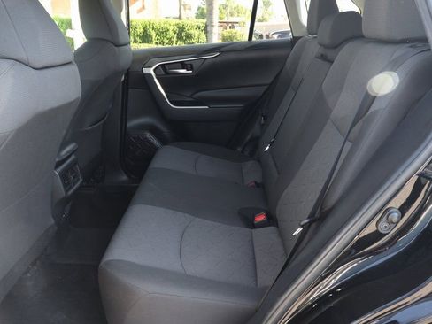 Used 2022 Toyota RAV4 XLE image 31