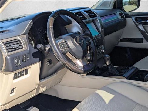 Used 2020 Lexus GX 460 Premium image 9