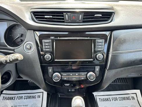 Used 2018 Nissan Rogue SL w/ Premium Package AWD/4WD image 24