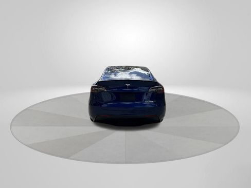 Used 2023 Tesla Model Y Performance image 6