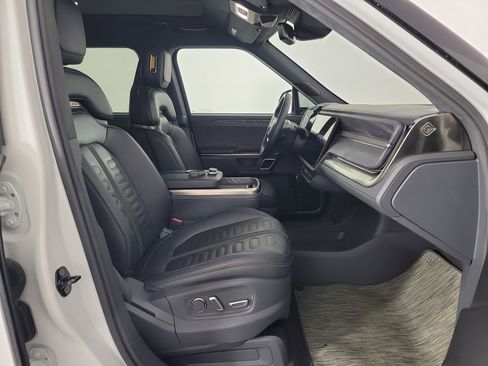 Used 2022 Rivian R1T Launch Edition image 23