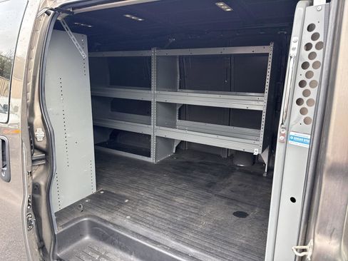 Used 2016 Chevrolet Express 2500 image 16