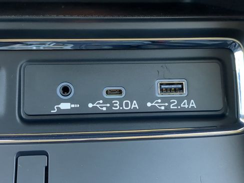 Used 2025 Subaru Ascent Premium image 22