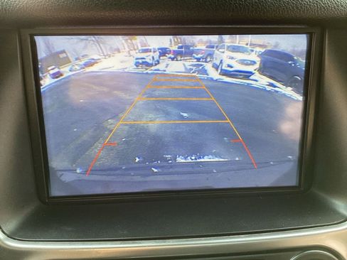 Used 2017 Chevrolet Suburban LT image 22