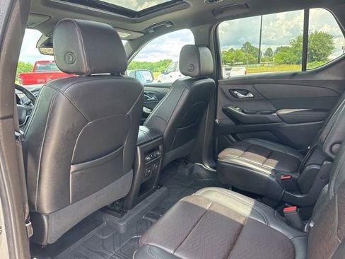 Used 2023 Chevrolet Traverse High Country w/ LPO, Floor Liner Package FWD image 27