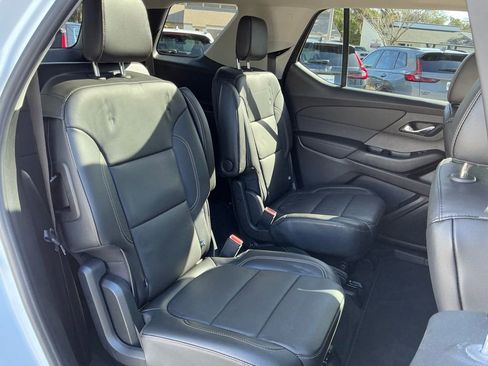 Used 2018 Chevrolet Traverse LT image 22