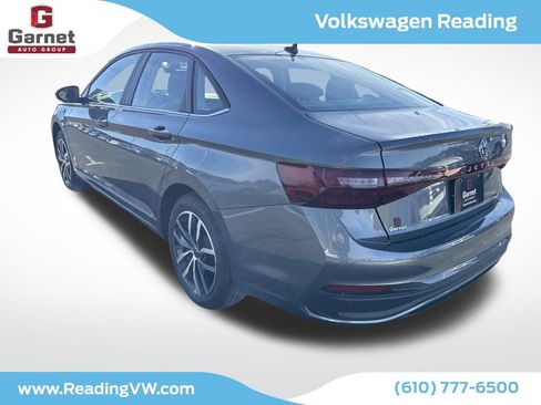 New 2026 Volkswagen Jetta SE image 3