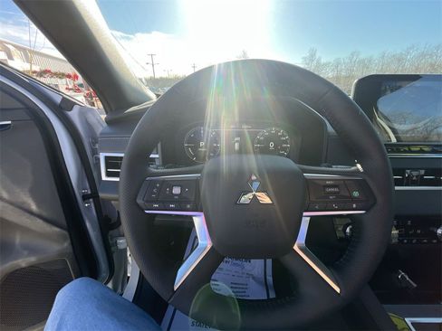 New 2025 Mitsubishi Outlander SEL Black Edition image 14