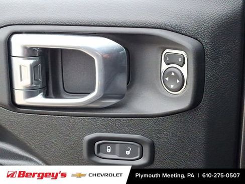 Used 2024 Jeep Wrangler Sport S image 29