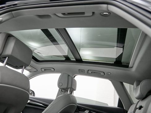 Used 2018 Audi Q5 2.0T Premium Plus w/ Premium Plus Package image 23