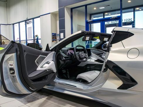 Used 2021 Chevrolet Corvette Stingray Preferred Cpe w/ Z51 Performance Package image 8