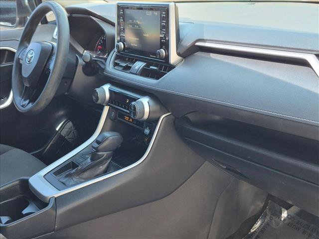 Used 2021 Toyota RAV4 XLE w/ Convenience Package FWD image 20