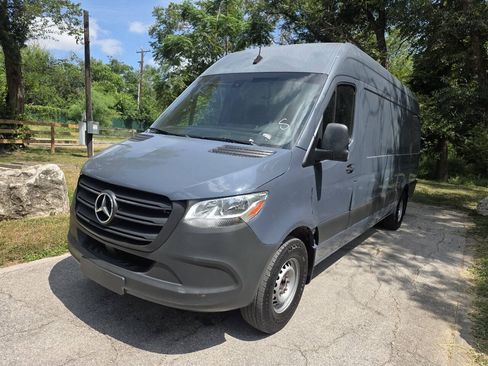 Used 2019 Mercedes-Benz Sprinter 170 image 10