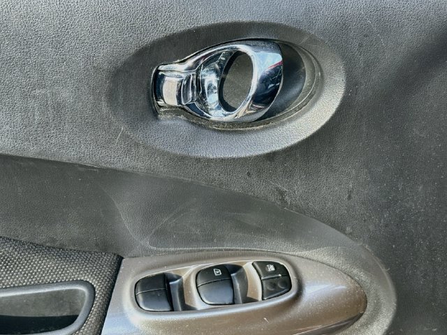 Used 2012 Nissan Juke S AWD/4WD image 13