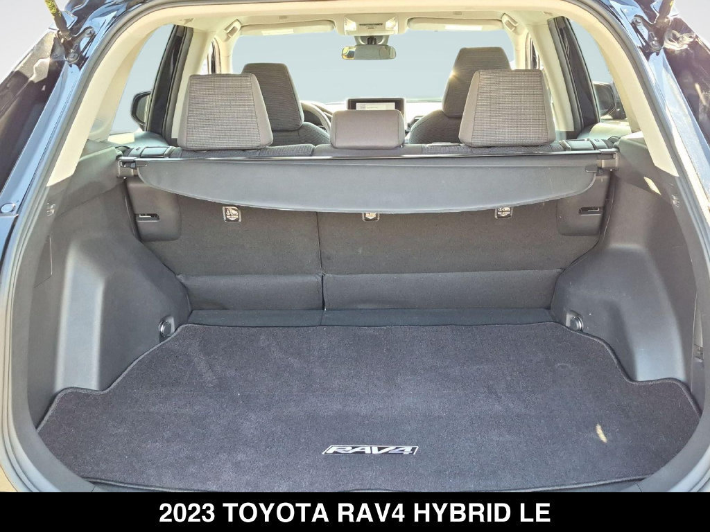 Used 2023 Toyota RAV4 LE AWD/4WD image 23