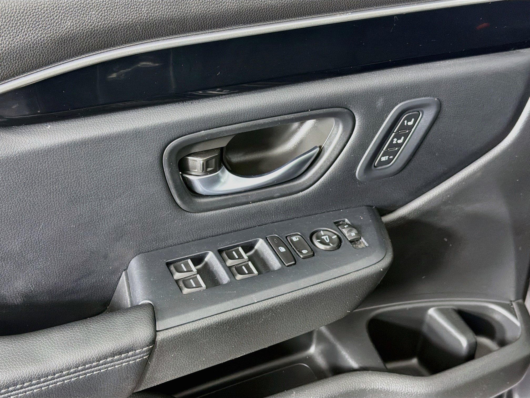 Used 2025 Honda Pilot EX-L image 15