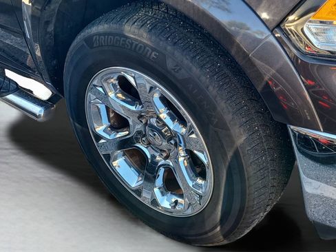 Used 2017 RAM 1500 Laramie w/ Convenience Group image 9